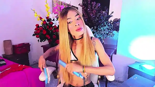 Snapshot of devorahorney chatting on February 14, 4:04 am devorahorney online show from February 14, 4:04 am