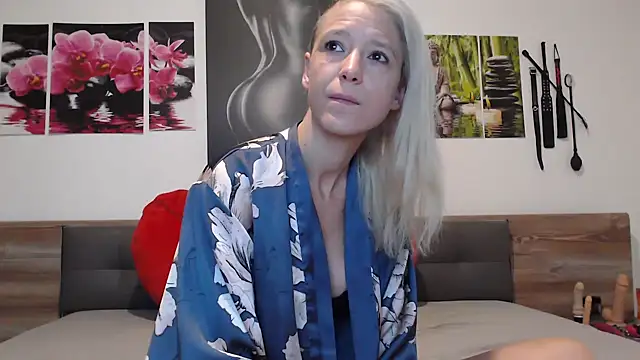 Naschkatze01 online show from September 28, 4:51 am