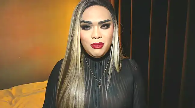 Snapshot of VictoriaEliz chatting on December 15, 1:57 am VictoriaEliz online show from December 15, 1:57 am