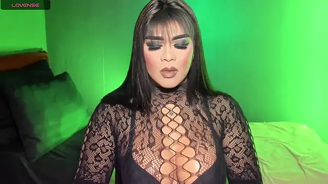 Snapshot of VictoriaEliz chatting on November 6, 5:36 pm VictoriaEliz online show from November 6, 5:36 pm