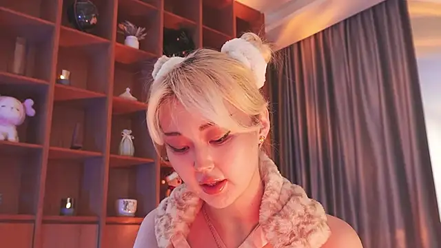 hyun chia online show from November 6, 1:39 am