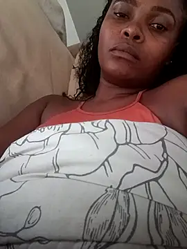 Snapshot of SweetAppleCandyxx chatting on March 2, 3:59 pm SweetAppleCandyxx online show from March 2, 3:59 pm