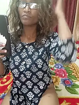 LunaRai online show from March 23, 7:20 am