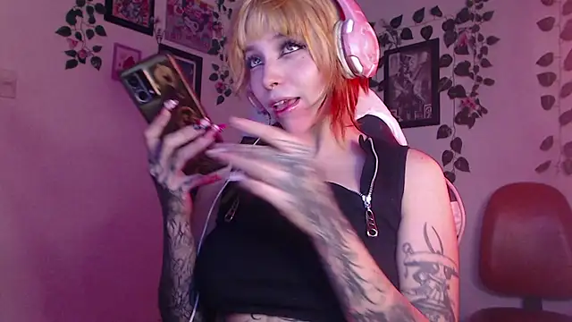 MaryJannes online show from December 18, 8:31 am