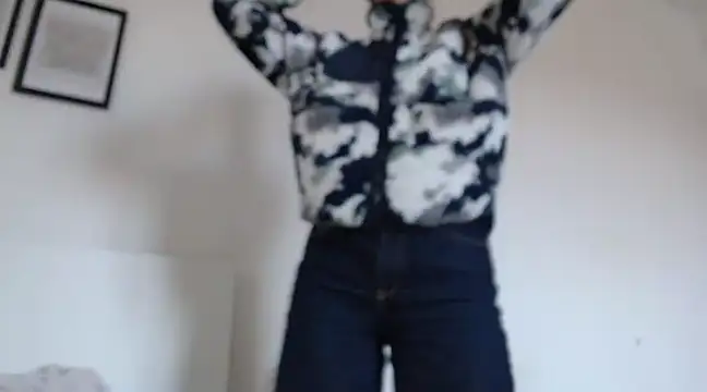 Snapshot of ocean_eyess_ chatting on February 19, 2:55 pm ocean eyess online show from February 19, 2:55 pm