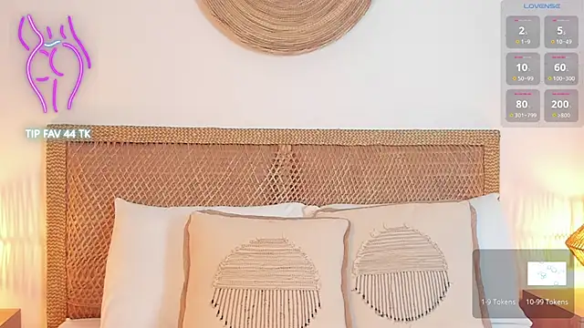 cloe 25 online show from October 10, 1:48 am