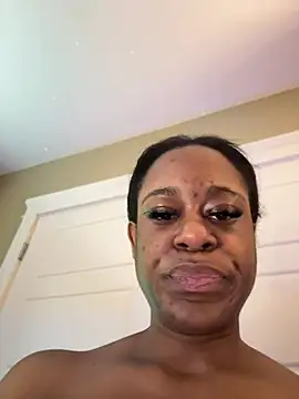 Tikalalin online show from March 31, 3:45 pm