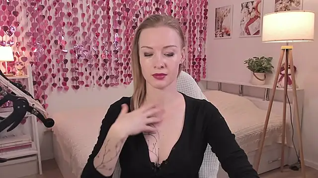 Snapshot of MissRightX chatting on March 29, 9:53 am MissRightX online show from March 29, 9:53 am