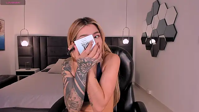LexieWayne online show from May 15, 6:59 pm