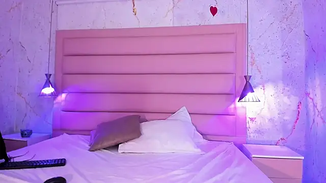 AntonellaRossi online show from March 13, 1:54 am