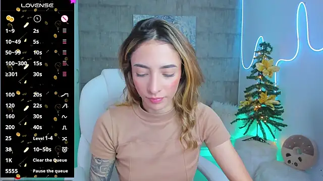 Snapshot of barbie_scoth_ chatting on December 13, 6:49 pm barbie scoth online show from December 13, 6:49 pm