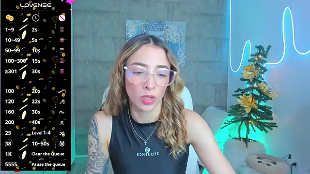 Snapshot of barbie_scoth_ chatting on December 17, 4:32 pm barbie scoth online show from December 17, 4:32 pm