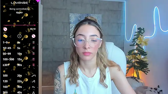 Snapshot of barbie_scoth_ chatting on December 29, 8:37 pm barbie scoth online show from December 29, 8:37 pm