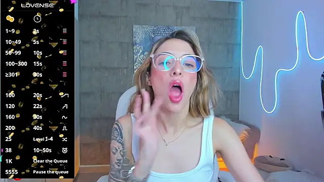 Snapshot of barbie_scoth_ chatting on January 8, 8:29 pm barbie scoth online show from January 8, 8:29 pm