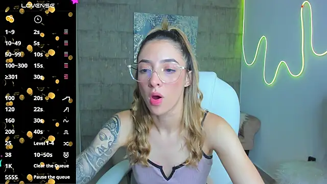 Snapshot of barbie_scoth_ chatting on March 1, 2:37 am barbie scoth online show from March 1, 2:37 am