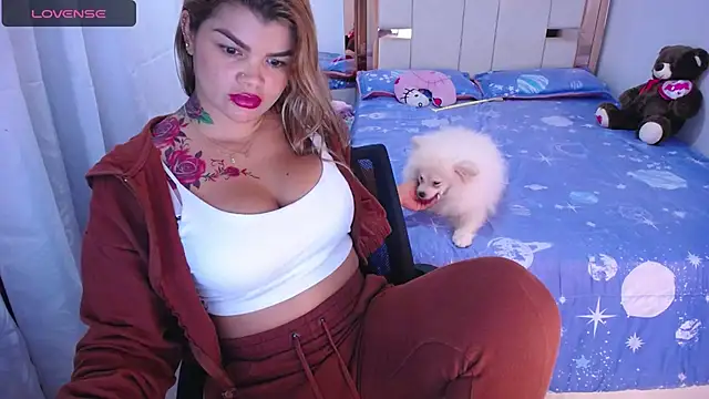 sara  stone1 online show from March 18, 1:43 am