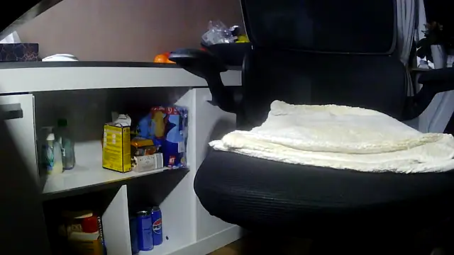 suedel65 online show from February 15, 3:58 am