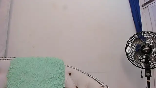 Cleopatra Trans online show from March 18, 9:42 am