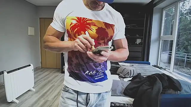 samricci21 online show from December 14, 4:23 pm