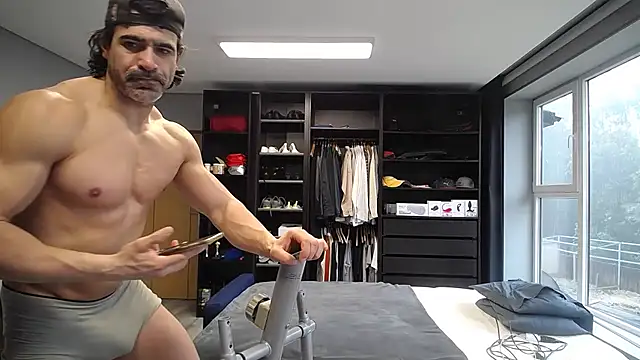 samricci21 online show from February 9, 1:15 pm