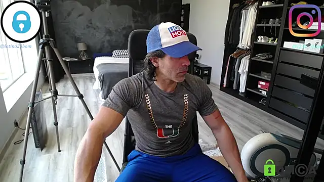 samricci21 online show from March 26, 12:00 pm