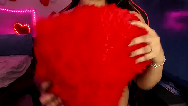 Snapshot of South_indian_tickly chatting on February 17, 2:20 am South indian tickly online show from February 17, 2:20 am