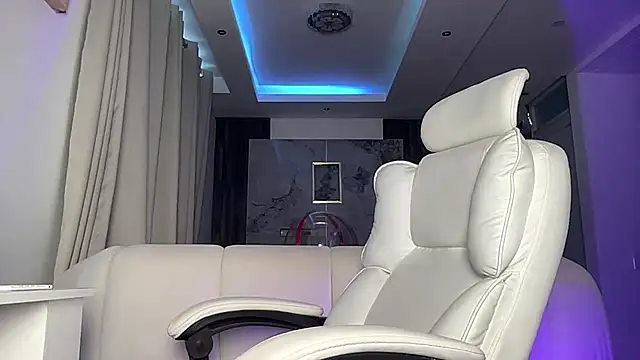 Snapshot of baby_natalie chatting on March 21, 10:02 pm baby natalie online show from March 21, 10:02 pm