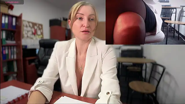 legsLONG online show from December 9, 1:55 pm