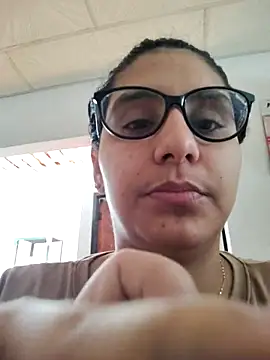 DanielleEvans  online show from February 21, 2:06 pm