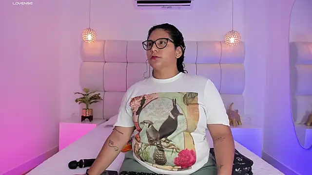 DanielleEvans  online show from October 5, 11:30 am