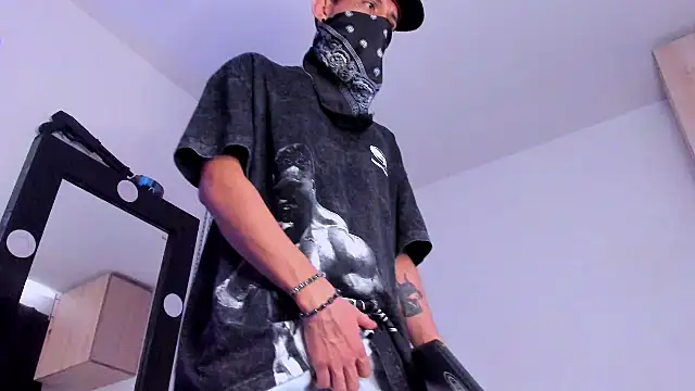 Samuel Suarez online show from October 26, 12:33 pm