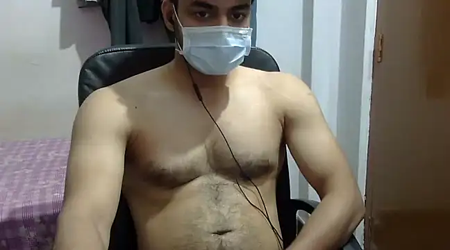 Snapshot of sukku3 chatting on December 14, 10:02 am sukku3 online show from December 14, 10:02 am