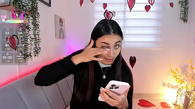 aisha es online show from February 19, 9:00 pm