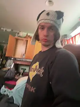 Snapshot of AshtonChicken chatting on February 21, 4:08 pm AshtonChicken online show from February 21, 4:08 pm