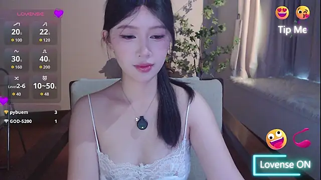 Snapshot of Meet_q chatting on July 5, 10:17 pm Meet q online show from July 5, 10:17 pm