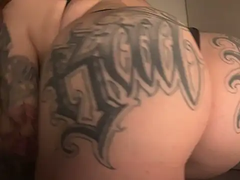 Snapshot of SabrinaRussel chatting on March 23, 3:10 am SabrinaRussel online show from March 23, 3:10 am