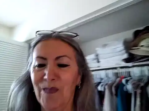 Snapshot of EvaRobinson chatting on February 12, 9:01 pm EvaRobinson online show from February 12, 9:01 pm