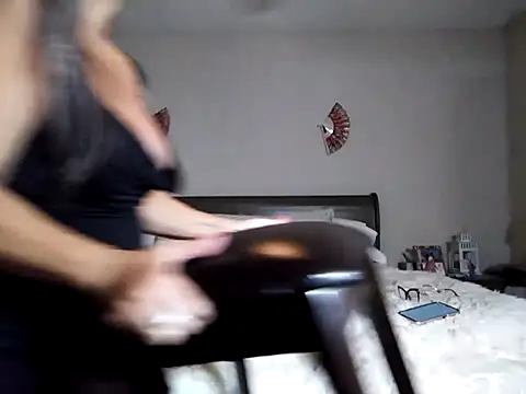 Snapshot of EvaRobinson chatting on February 14, 12:51 am EvaRobinson online show from February 14, 12:51 am