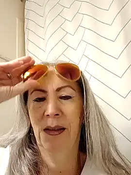 Snapshot of EvaRobinson chatting on February 17, 3:31 pm EvaRobinson online show from February 17, 3:31 pm