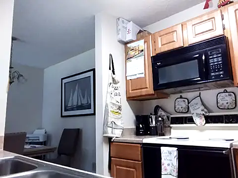 Snapshot of EvaRobinson chatting on March 6, 4:07 pm EvaRobinson online show from March 6, 4:07 pm