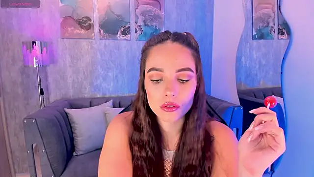 Snapshot of MelanieHudson_ chatting on December 7, 12:30 am MelanieHudson  online show from December 7, 12:30 am