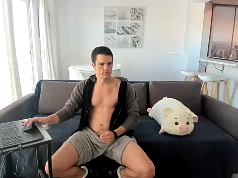 Snapshot of HeteroOli chatting on February 2, 10:24 am HeteroOli online show from February 2, 10:24 am