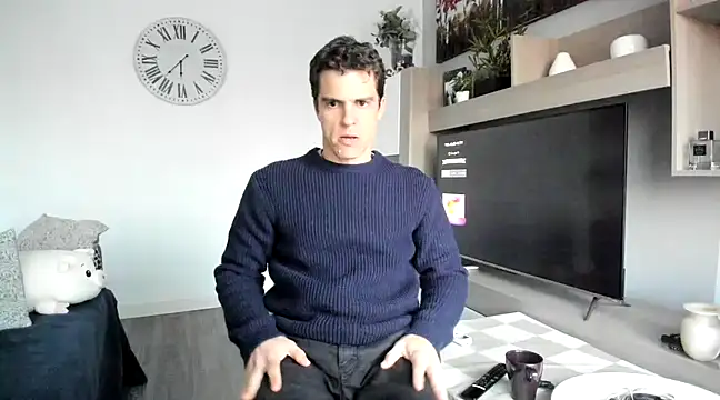 Snapshot of HeteroOli chatting on February 9, 5:33 pm HeteroOli online show from February 9, 5:33 pm