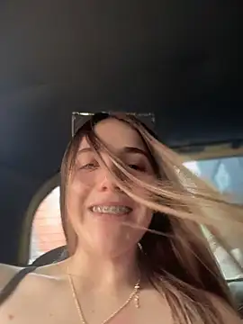 ShelbyHagen online show from November 16, 9:31 pm