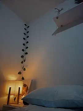 ShelbyHagen online show from February 5, 11:31 pm