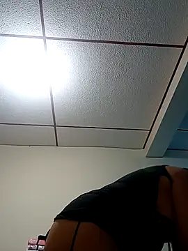 kelly dirty  online show from March 10, 2:44 pm