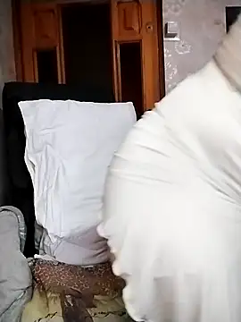 ImyoursLilu32 online show from December 22, 4:15 pm