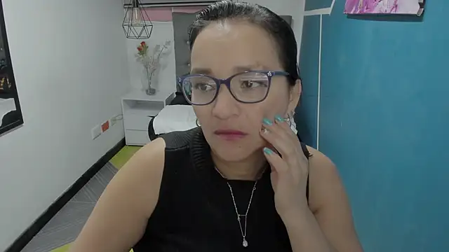 MarilynMiilf  online show from December 6, 1:51 am