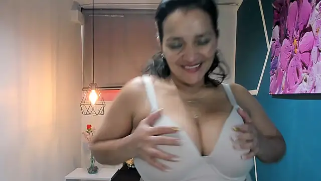 MarilynMiilf  online show from December 10, 7:43 pm