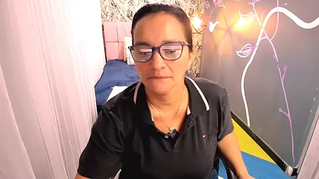 MarilynMiilf  online show from March 10, 10:34 pm